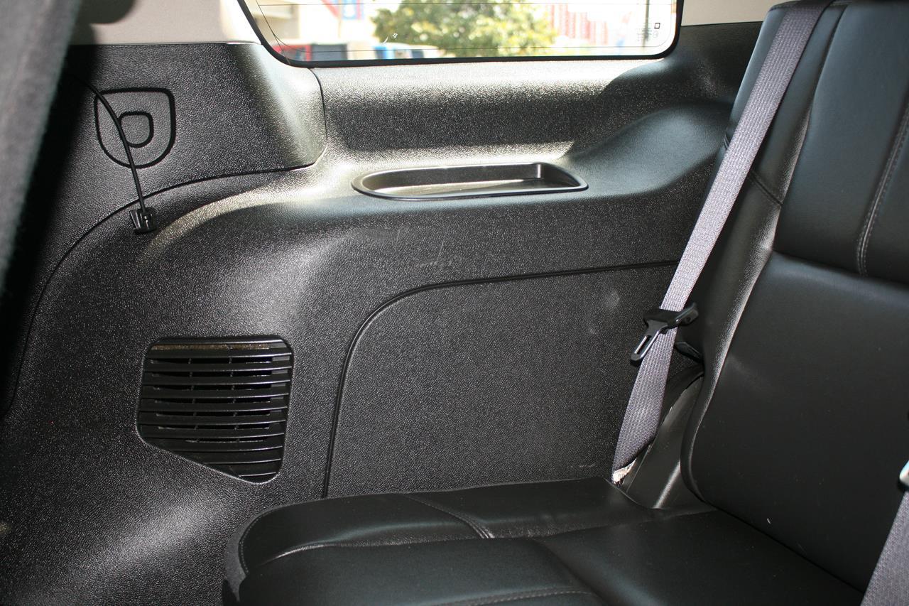 Chevrolet Tahoe 2WD 4dr 1500 LT 2012