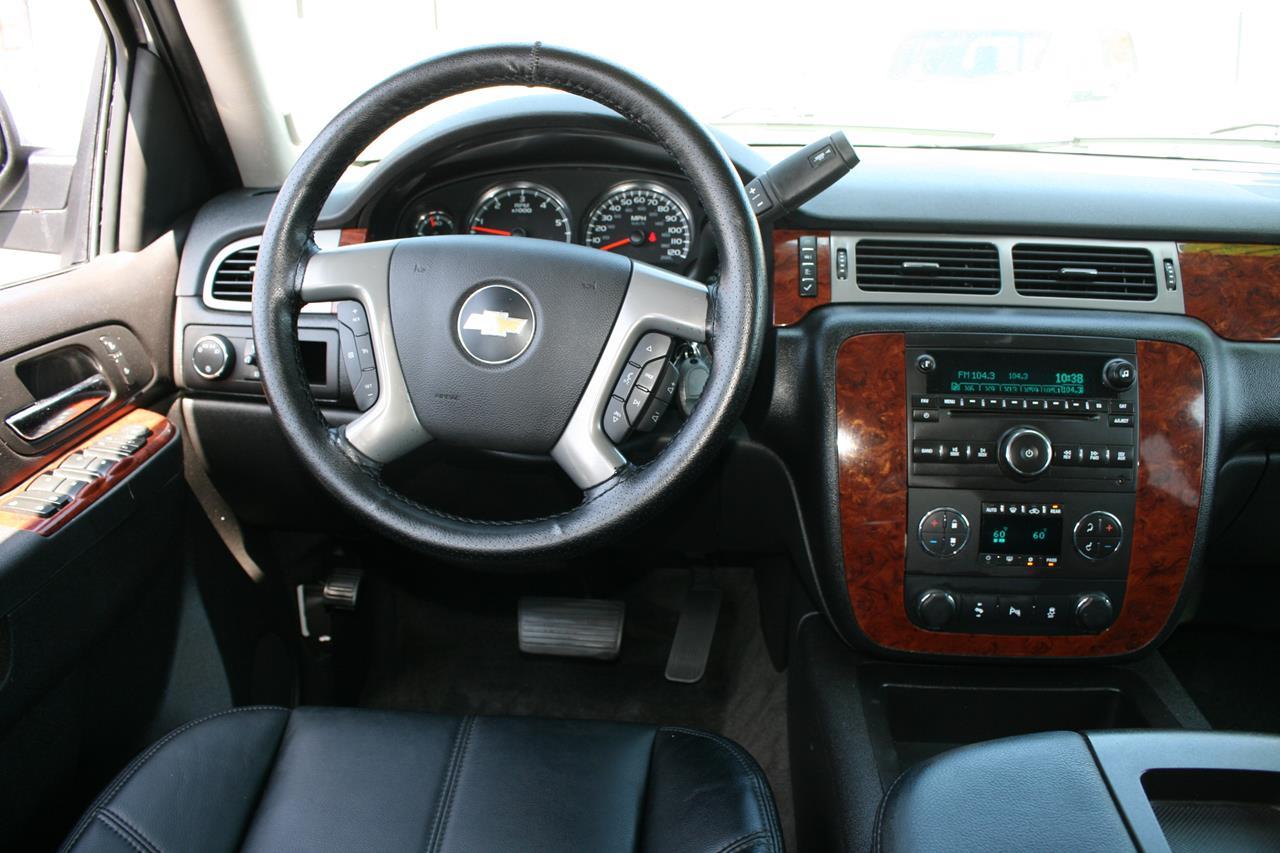 Chevrolet Tahoe 2WD 4dr 1500 LT 2012