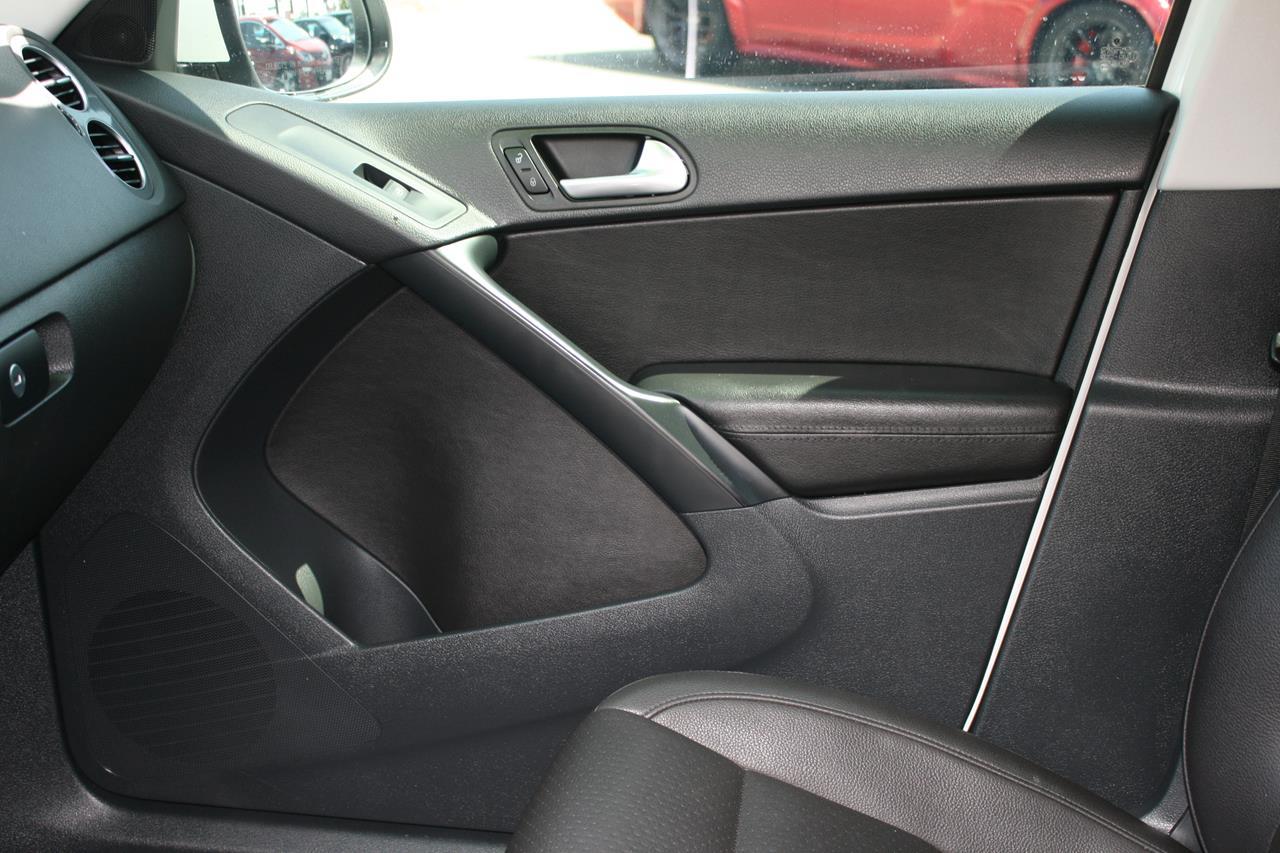 Volkswagen Tiguan 2WD 4dr Auto S 2016