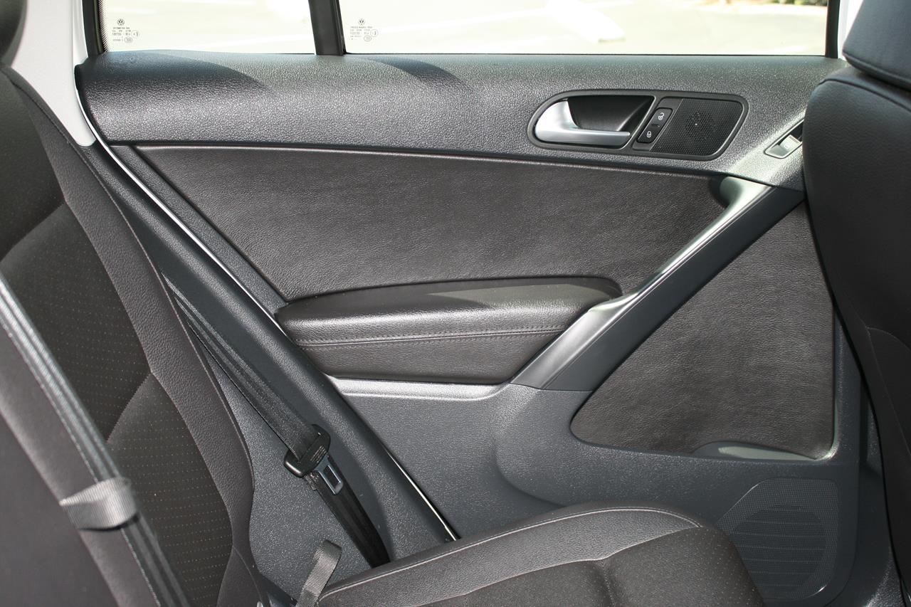 Volkswagen Tiguan 2WD 4dr Auto S 2016