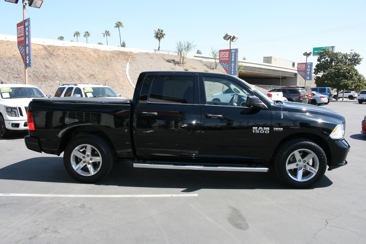 RAM 1500 2WD Crew Cab 140.5" Express 2013