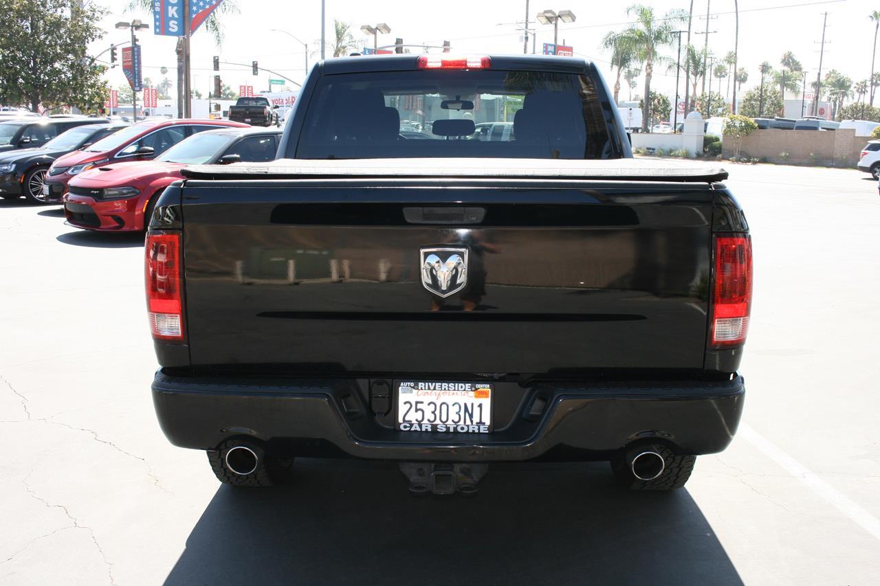 RAM 1500 2WD Crew Cab 140.5" Express 2013