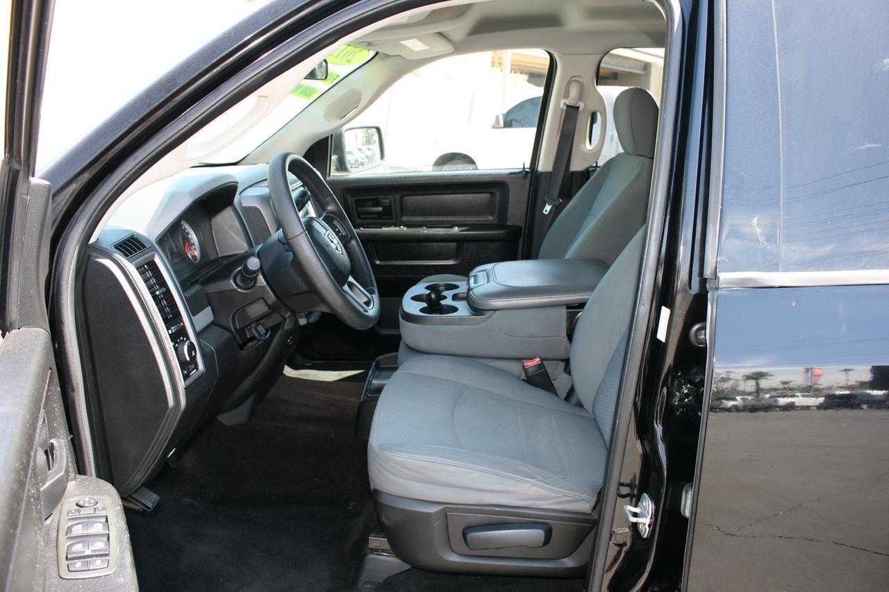 RAM 1500 2WD Crew Cab 140.5" Express 2013