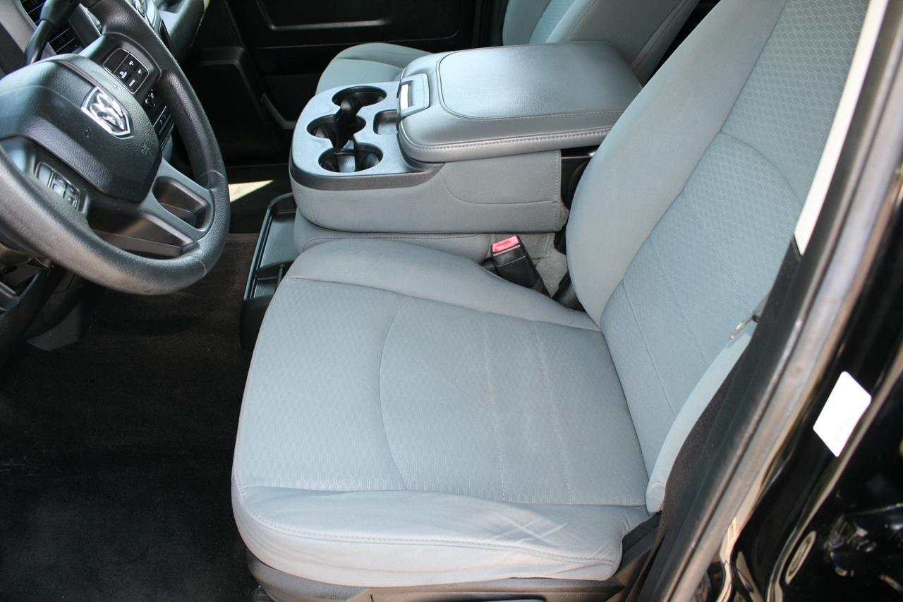 RAM 1500 2WD Crew Cab 140.5" Express 2013