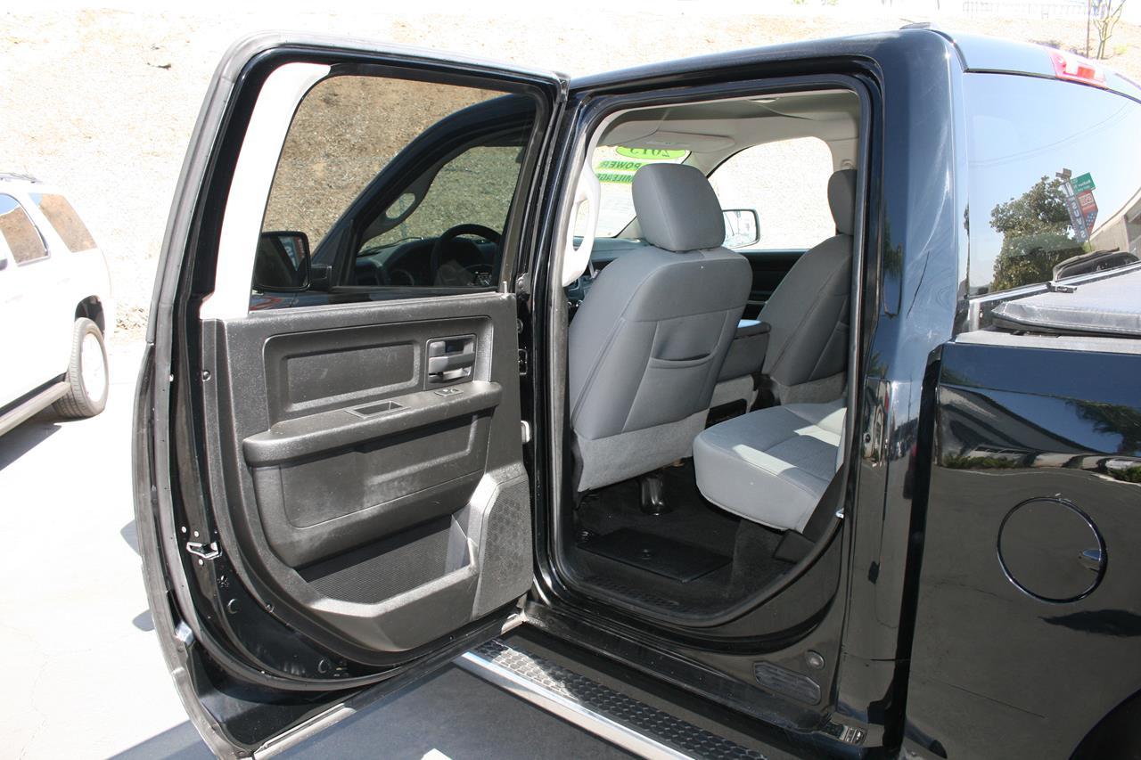 RAM 1500 2WD Crew Cab 140.5" Express 2013
