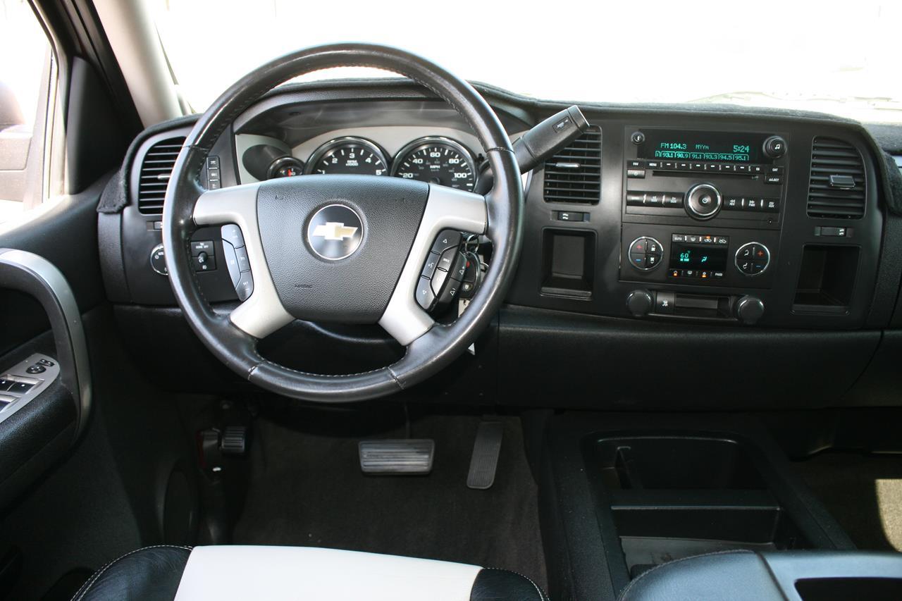 Chevrolet Silverado 1500 2WD Crew Cab 143.5" LS 2008