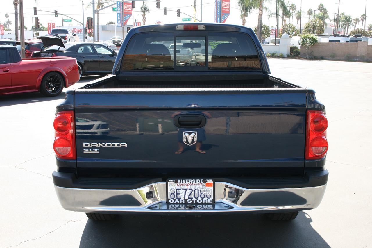 Dodge Dakota 4dr Quad Cab 131 SLT 2006