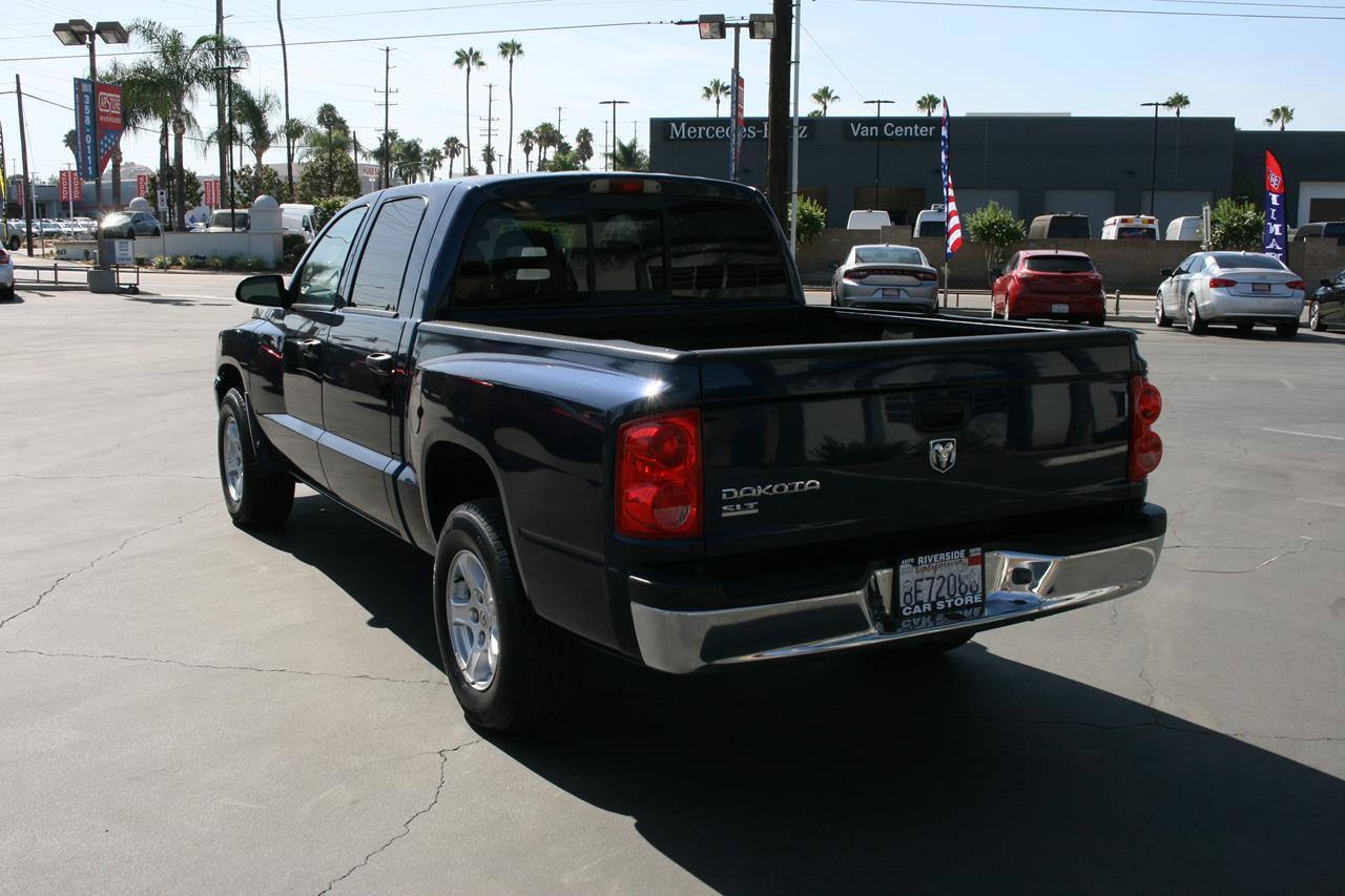 Dodge Dakota 4dr Quad Cab 131 SLT 2006
