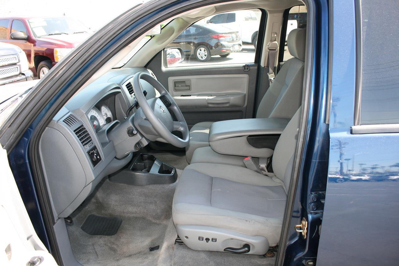 Dodge Dakota 4dr Quad Cab 131 SLT 2006