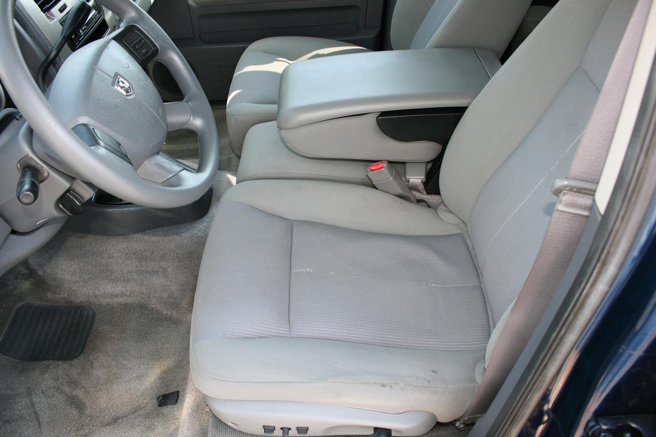 Dodge Dakota 4dr Quad Cab 131 SLT 2006