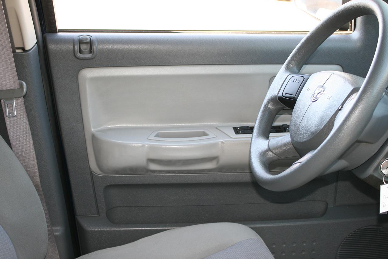 Dodge Dakota 4dr Quad Cab 131 SLT 2006
