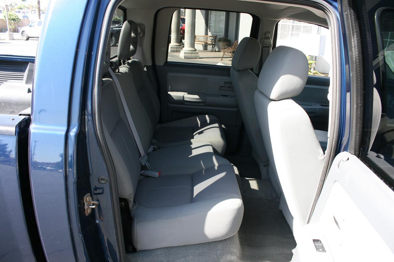 Dodge Dakota 4dr Quad Cab 131 SLT 2006