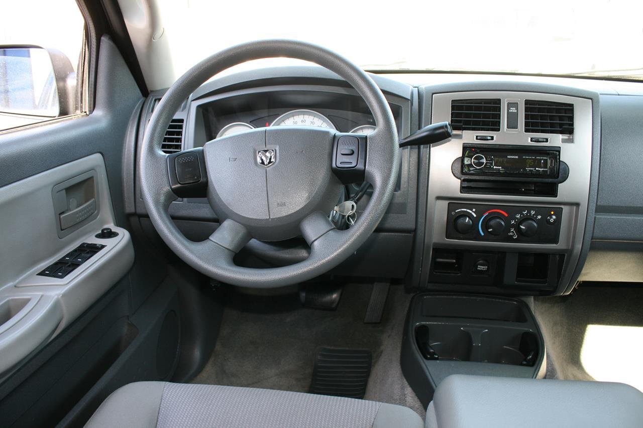 Dodge Dakota 4dr Quad Cab 131 SLT 2006