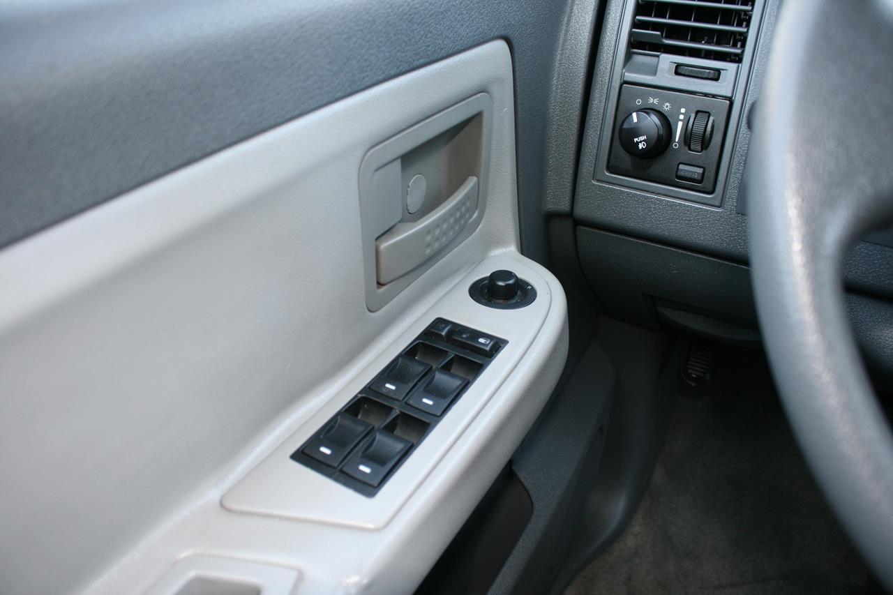 Dodge Dakota 4dr Quad Cab 131 SLT 2006