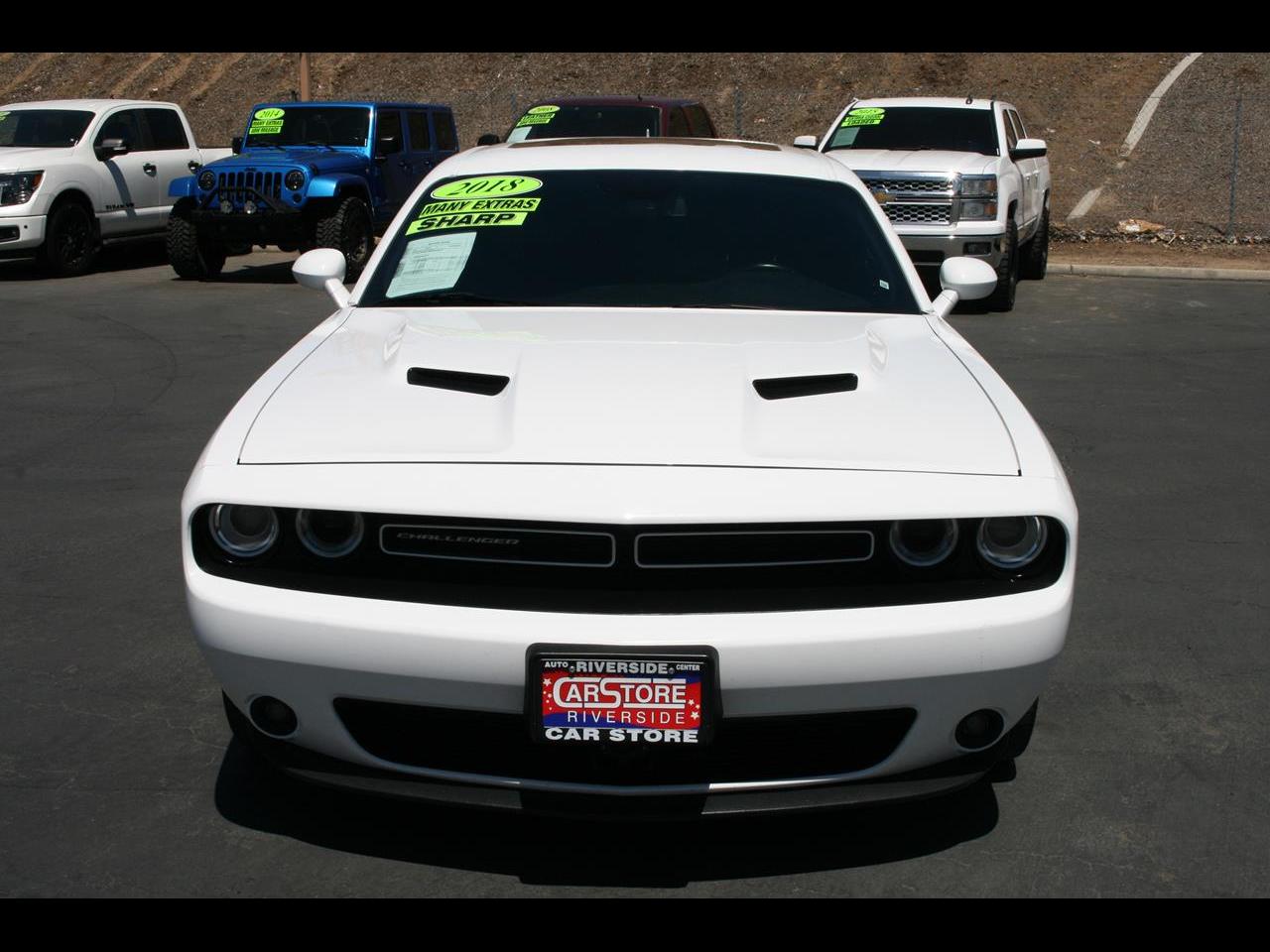 Dodge Challenger SXT Plus RWD 2018