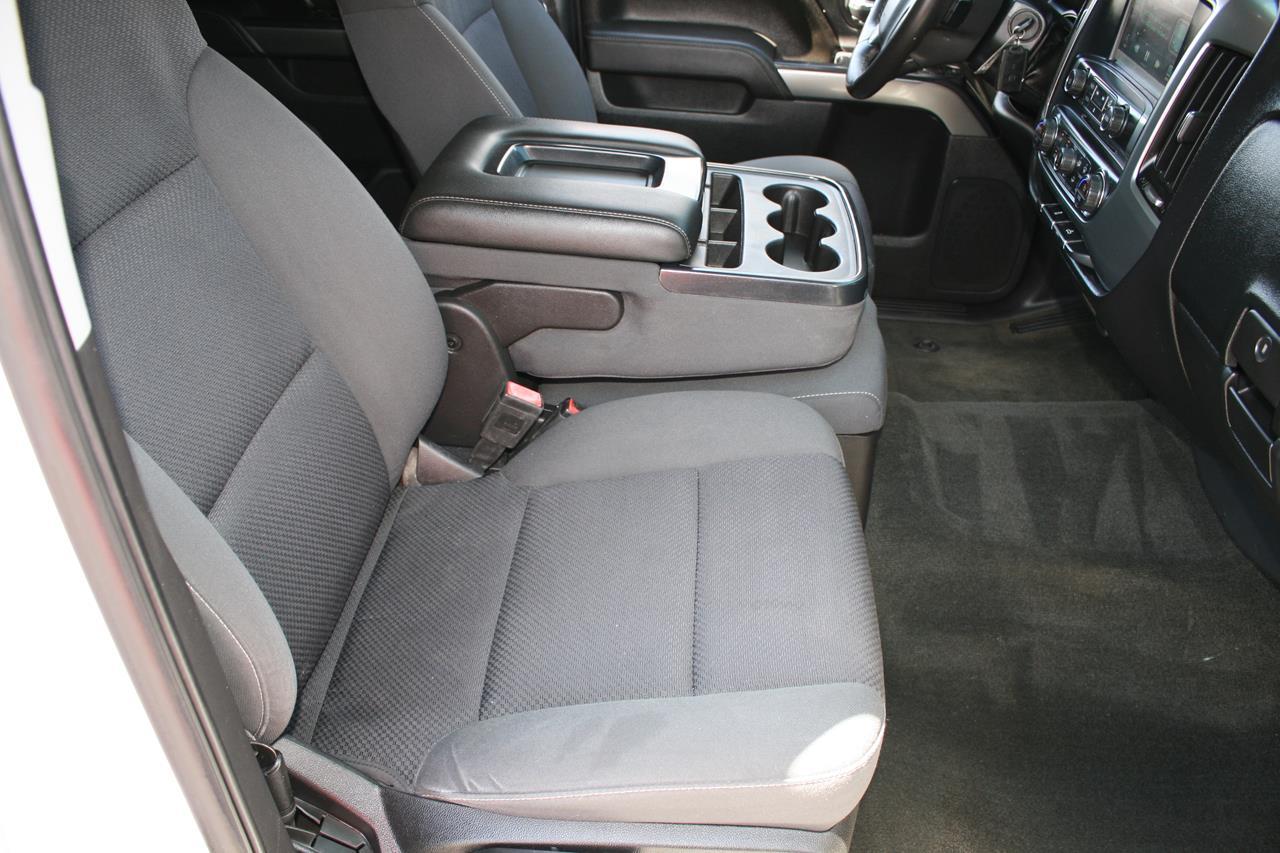 Chevrolet Silverado 1500 2WD Crew Cab 143.5" LT w/1LT 2015