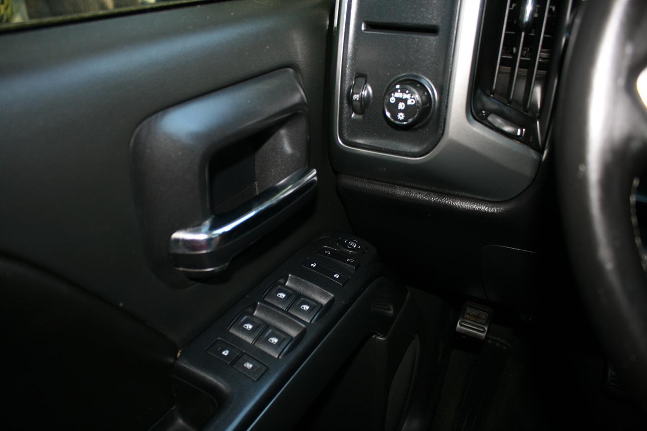 Chevrolet Silverado 1500 2WD Crew Cab 143.5" LT w/1LT 2015