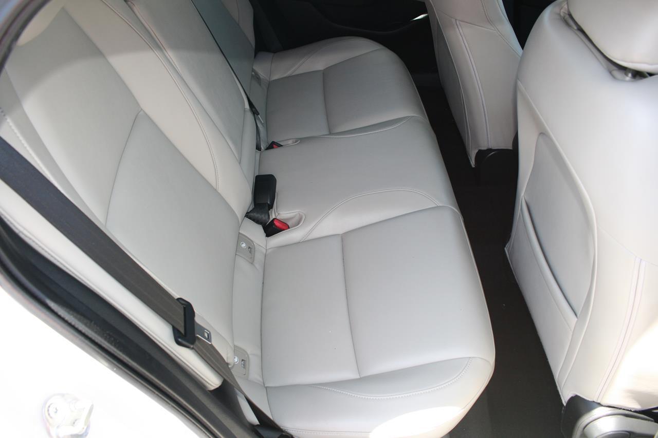 Mazda Mazda3 Hatchback FWD Auto w/Premium Pkg 2019
