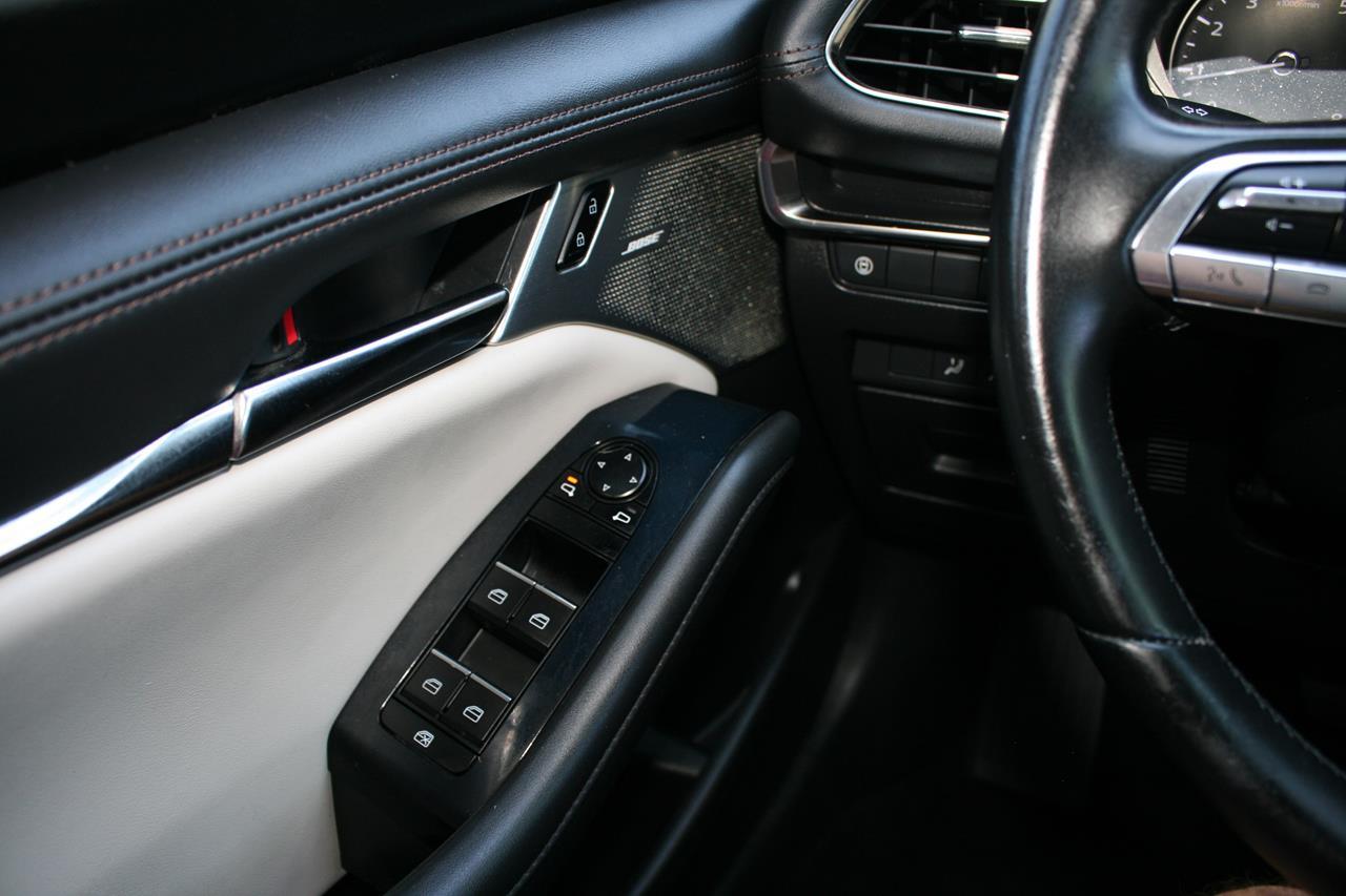 Mazda Mazda3 Hatchback FWD Auto w/Premium Pkg 2019