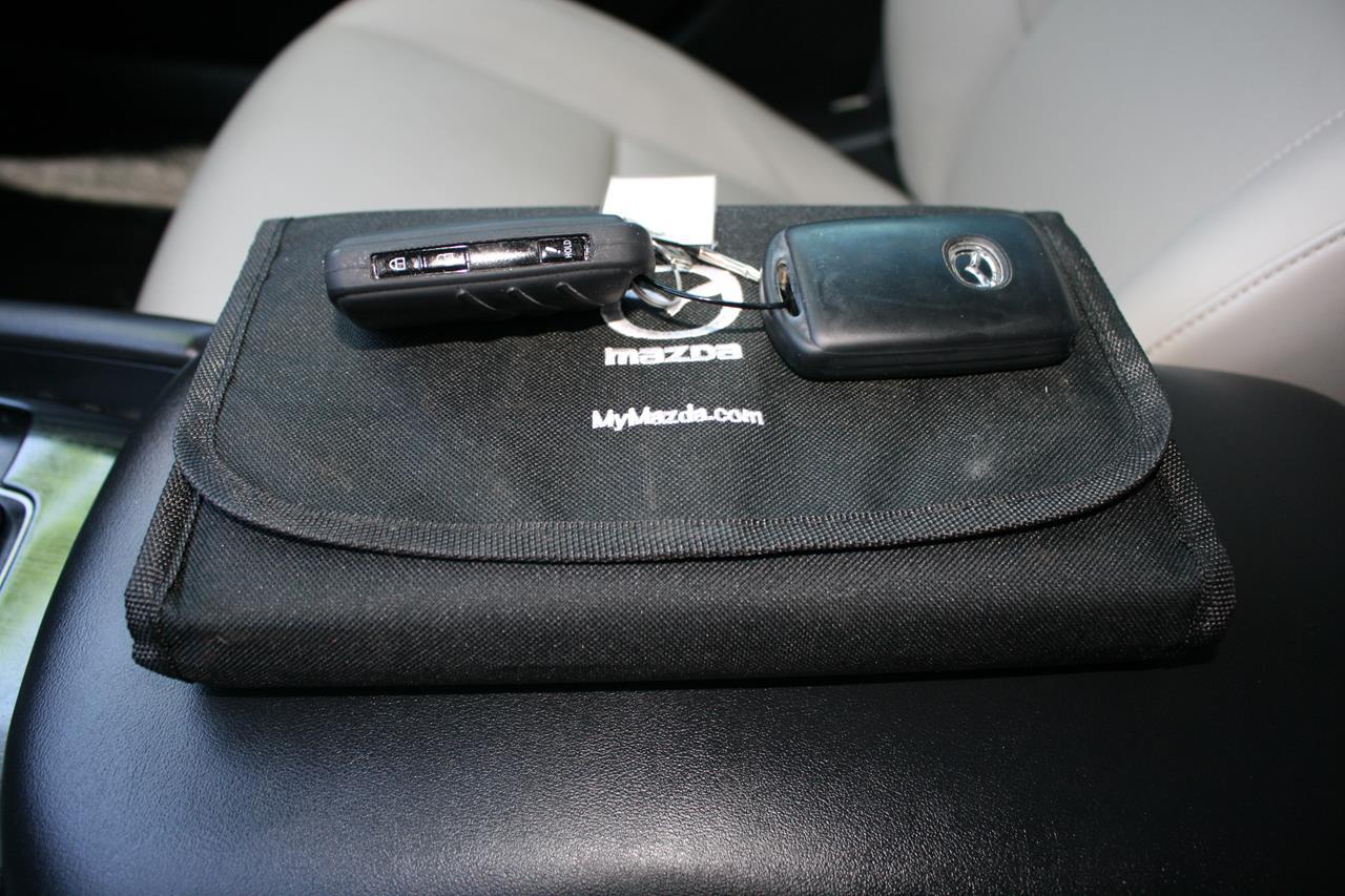 Mazda Mazda3 Hatchback FWD Auto w/Premium Pkg 2019