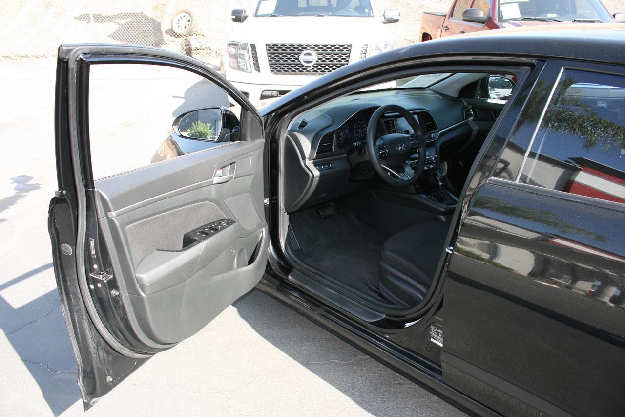 Hyundai Elantra SEL IVT 2020