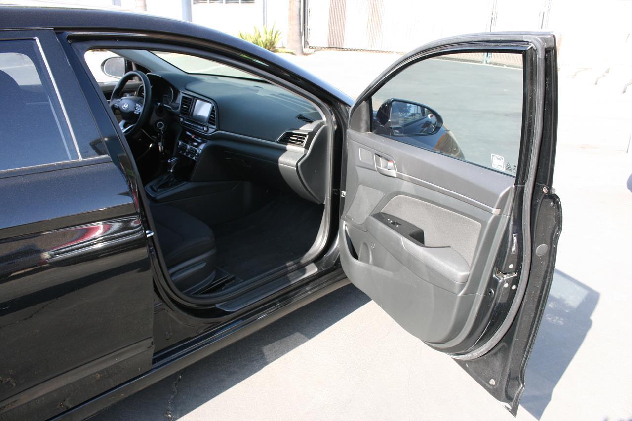 Hyundai Elantra SEL IVT 2020