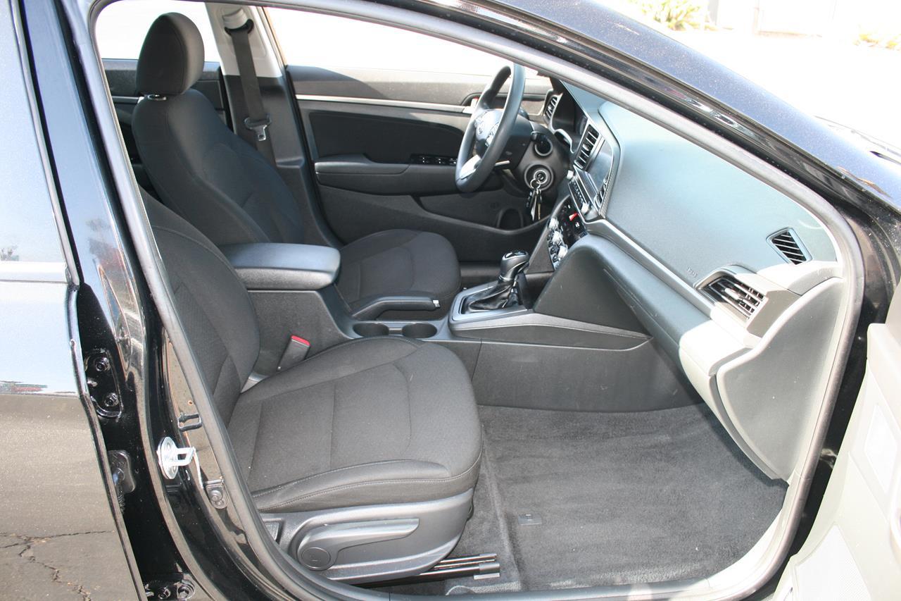 Hyundai Elantra SEL IVT 2020