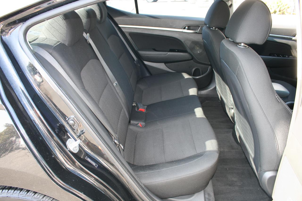 Hyundai Elantra SEL IVT 2020