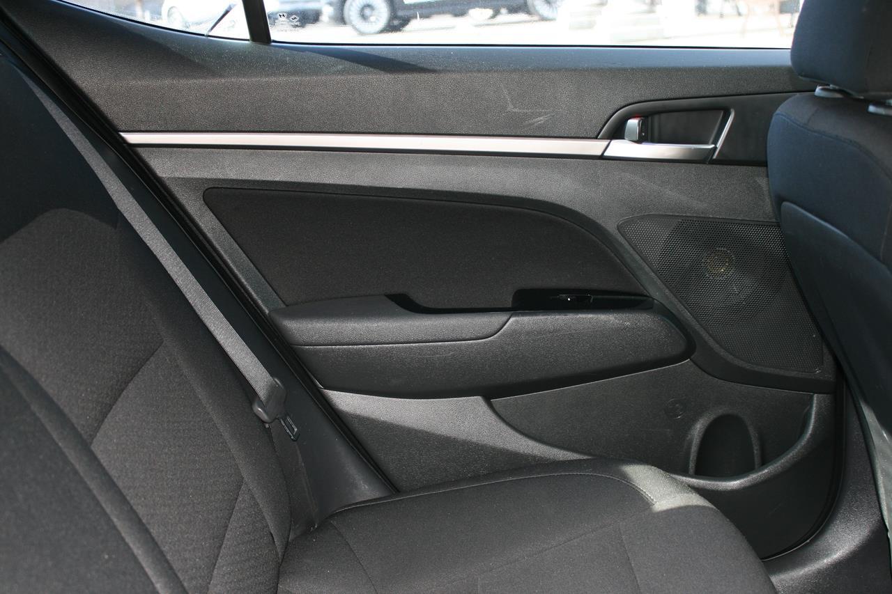 Hyundai Elantra SEL IVT 2020