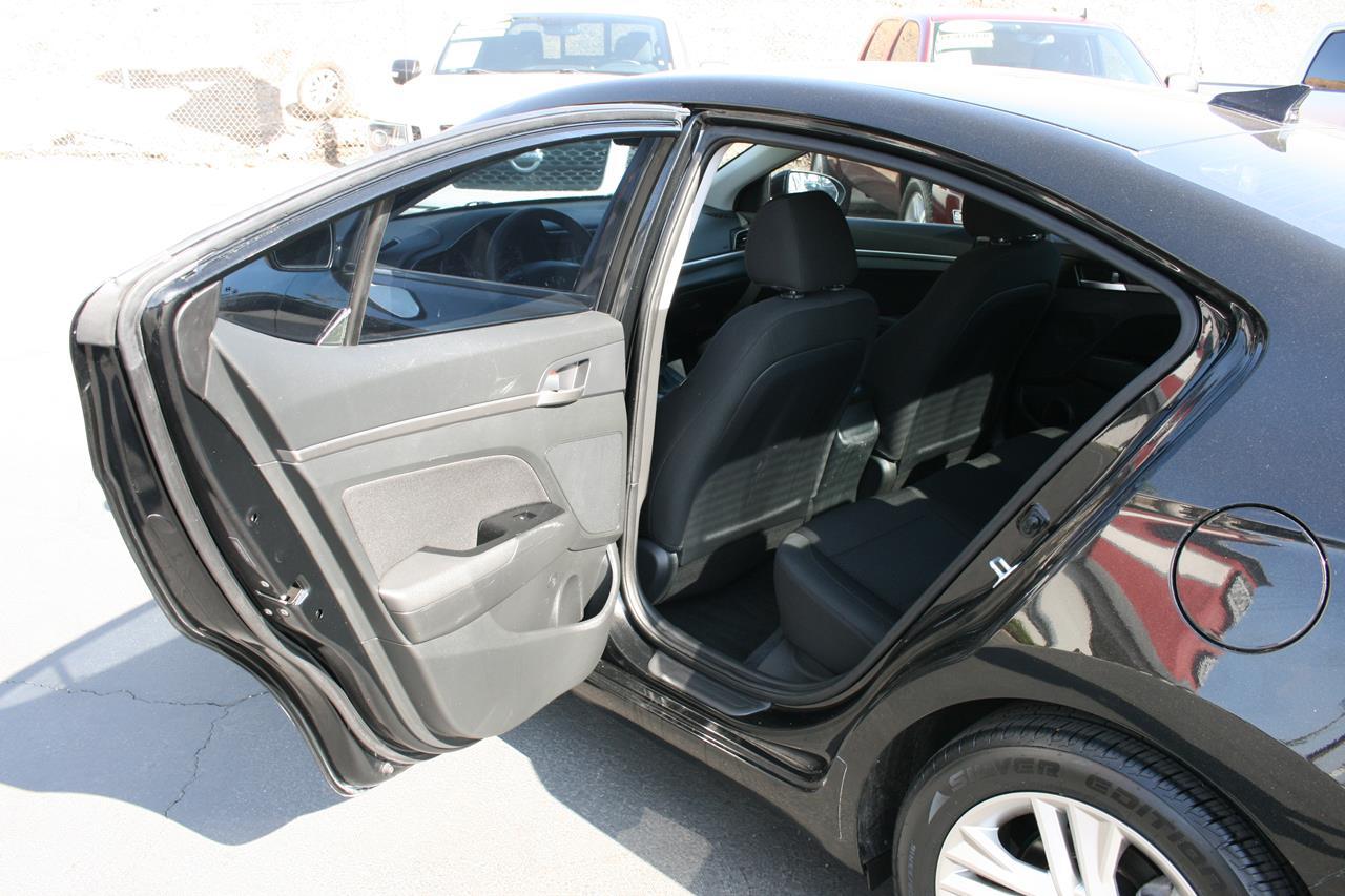 Hyundai Elantra SEL IVT 2020