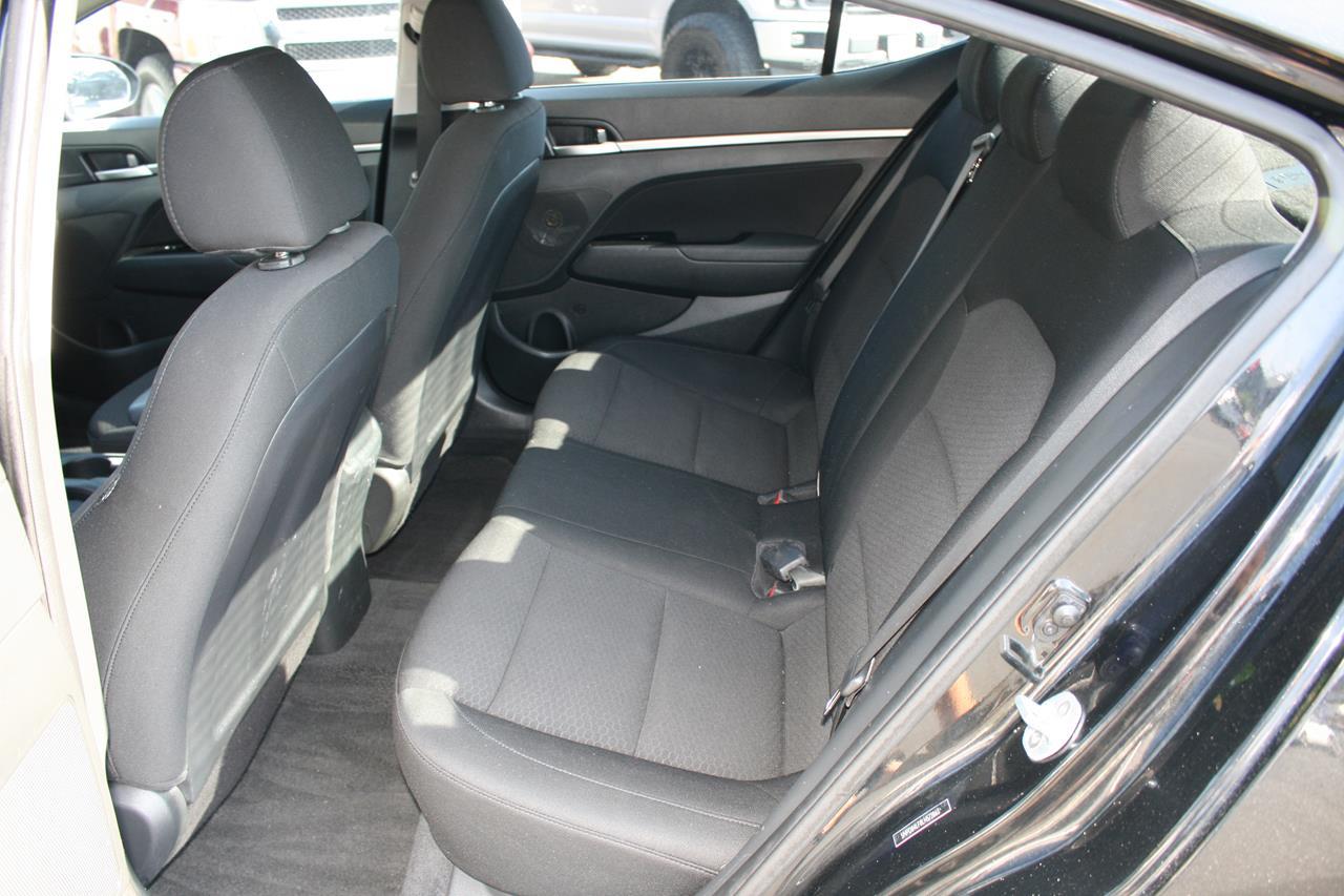 Hyundai Elantra SEL IVT 2020