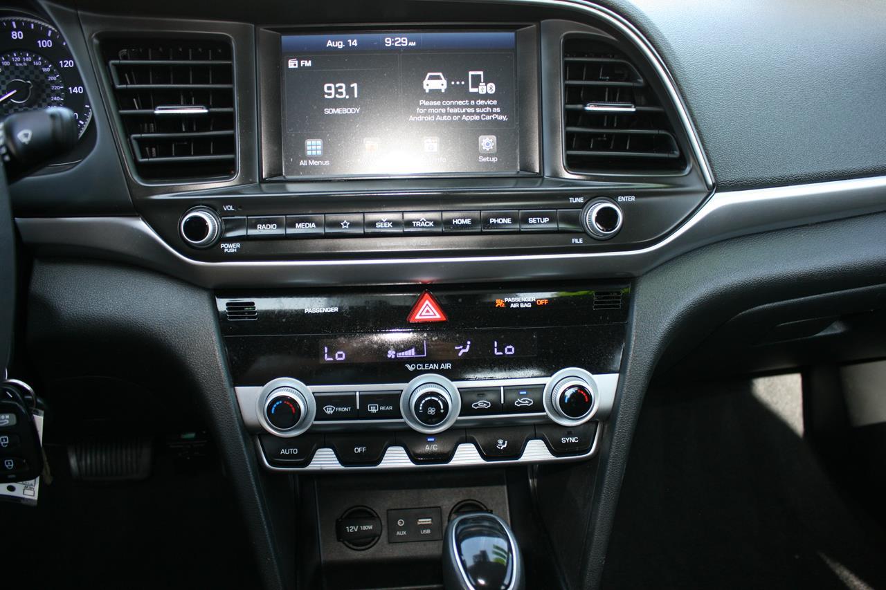 Hyundai Elantra SEL IVT 2020