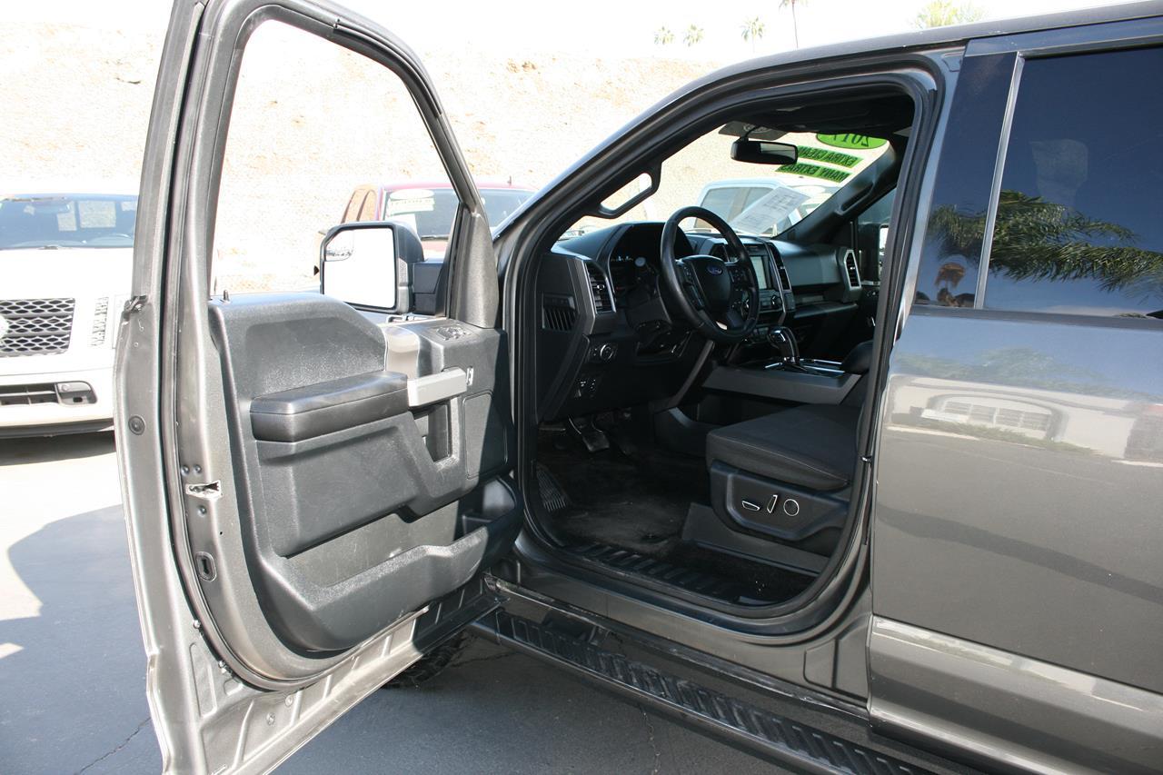 Ford F-150 XLT 2WD SuperCrew 5.5' Box 2017