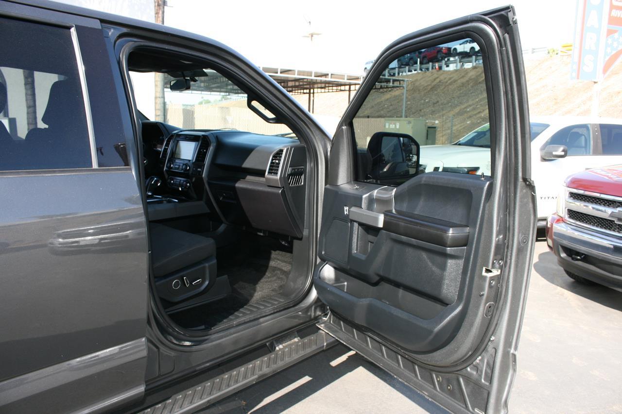 Ford F-150 XLT 2WD SuperCrew 5.5' Box 2017