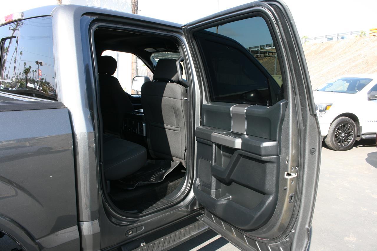 Ford F-150 XLT 2WD SuperCrew 5.5' Box 2017