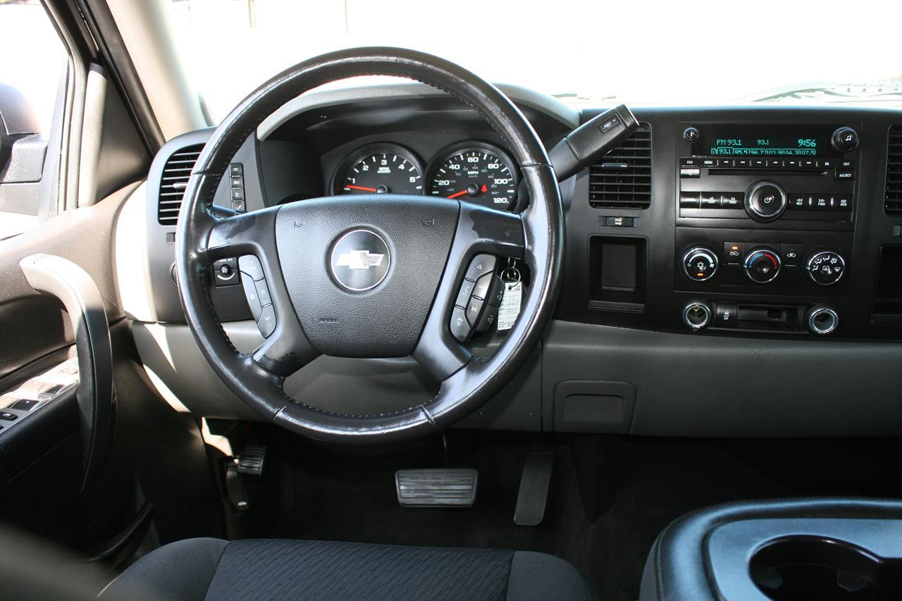 Chevrolet Silverado 1500 2WD Crew Cab 143.5" LS 2012