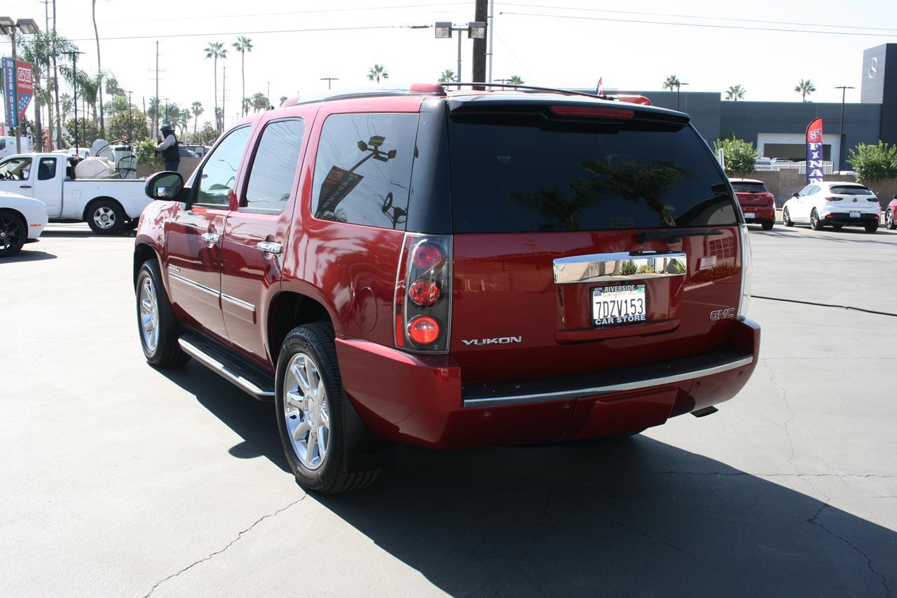 GMC Yukon 2WD 4dr 1500 Denali 2013