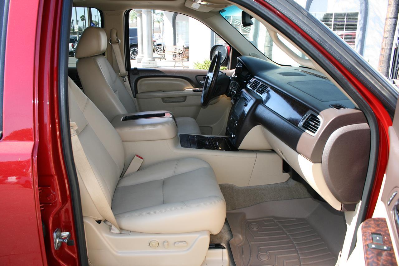 GMC Yukon 2WD 4dr 1500 Denali 2013