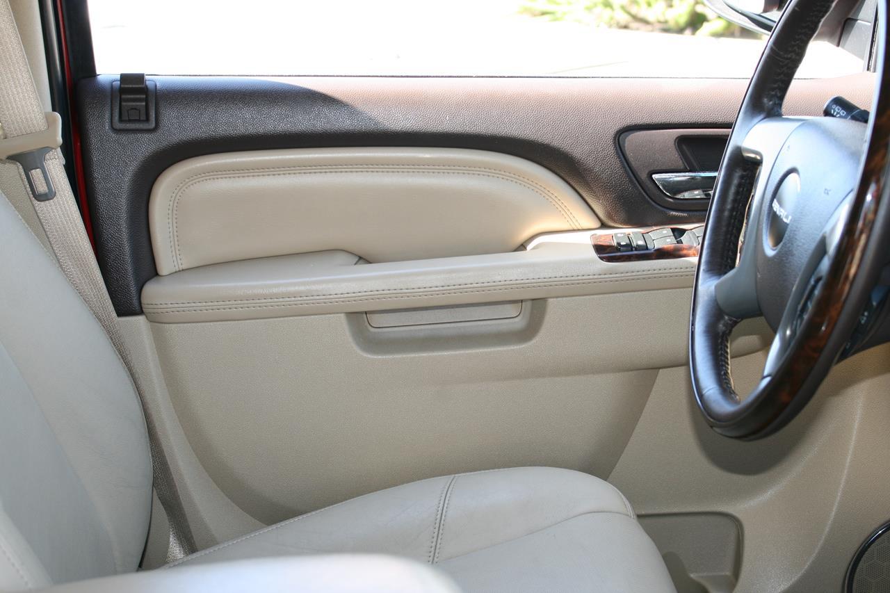 GMC Yukon 2WD 4dr 1500 Denali 2013