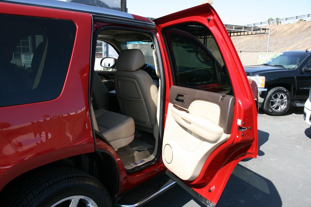 GMC Yukon 2WD 4dr 1500 Denali 2013