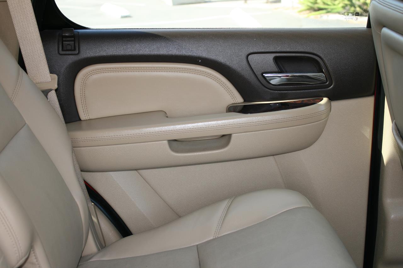 GMC Yukon 2WD 4dr 1500 Denali 2013