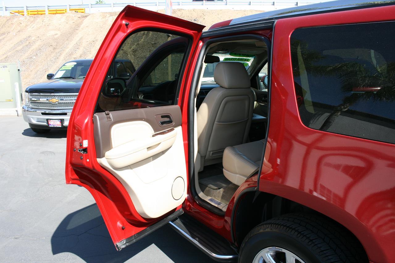 GMC Yukon 2WD 4dr 1500 Denali 2013