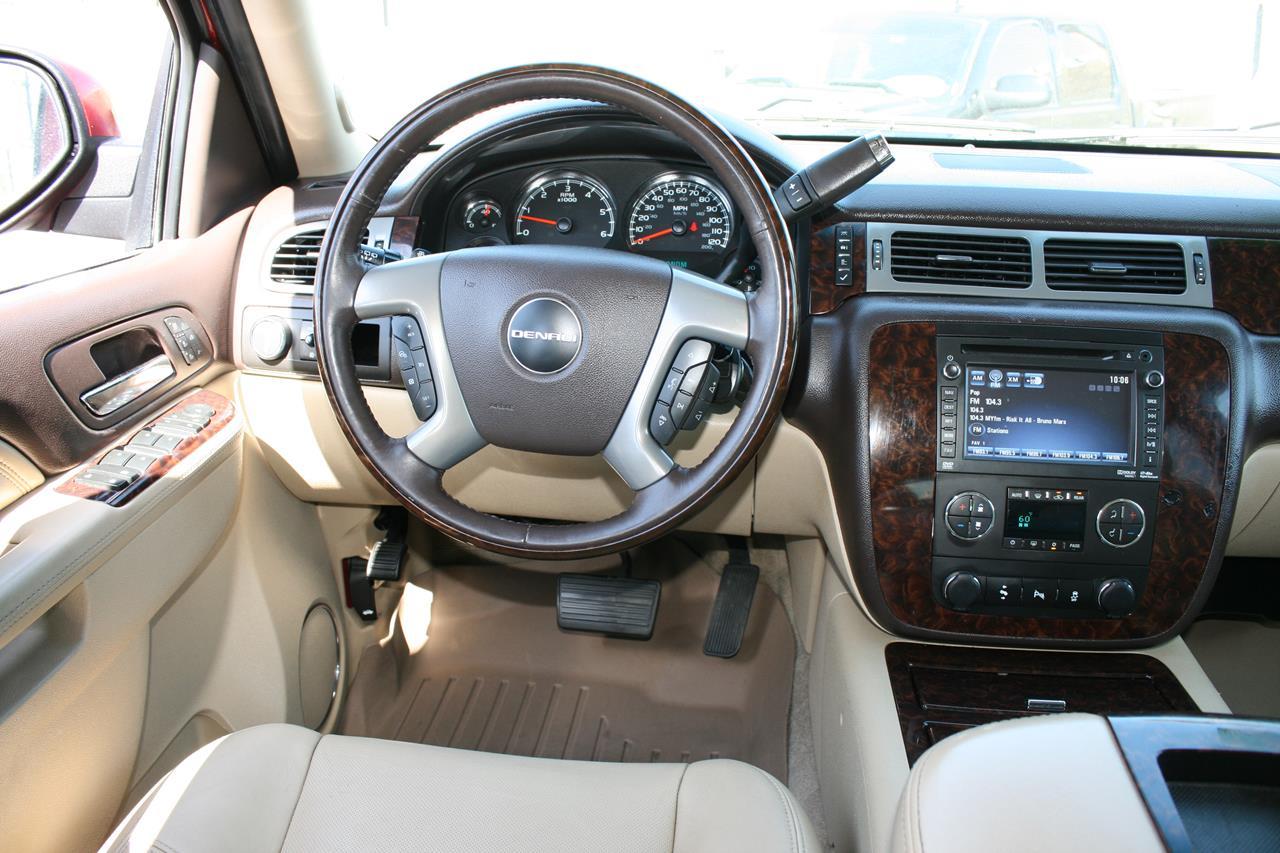 GMC Yukon 2WD 4dr 1500 Denali 2013