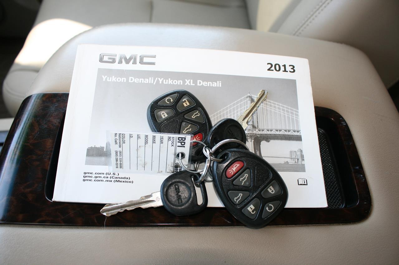 GMC Yukon 2WD 4dr 1500 Denali 2013