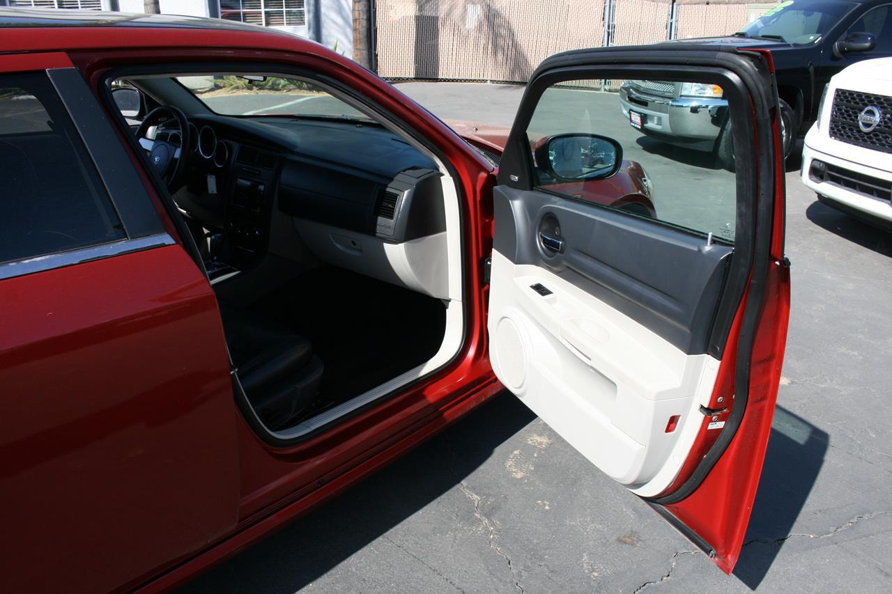 Dodge Magnum 4dr Wgn R/T RWD 2005