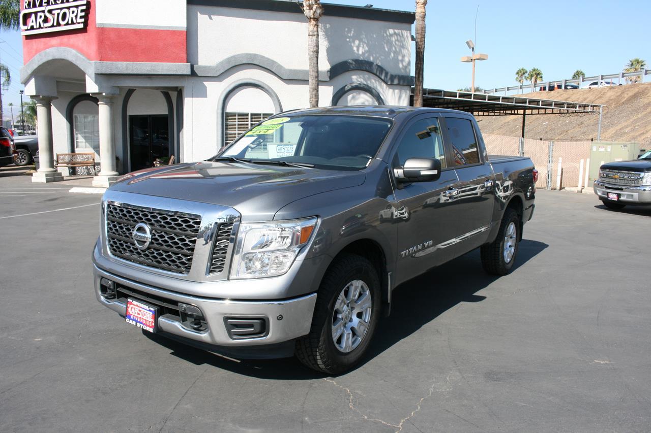 Nissan Titan 4x4 Crew Cab SV 2018