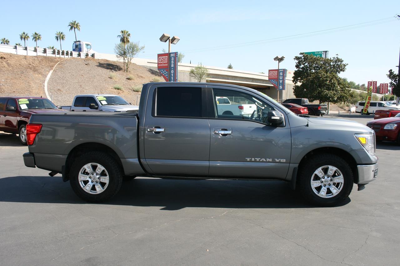 Nissan Titan 4x4 Crew Cab SV 2018