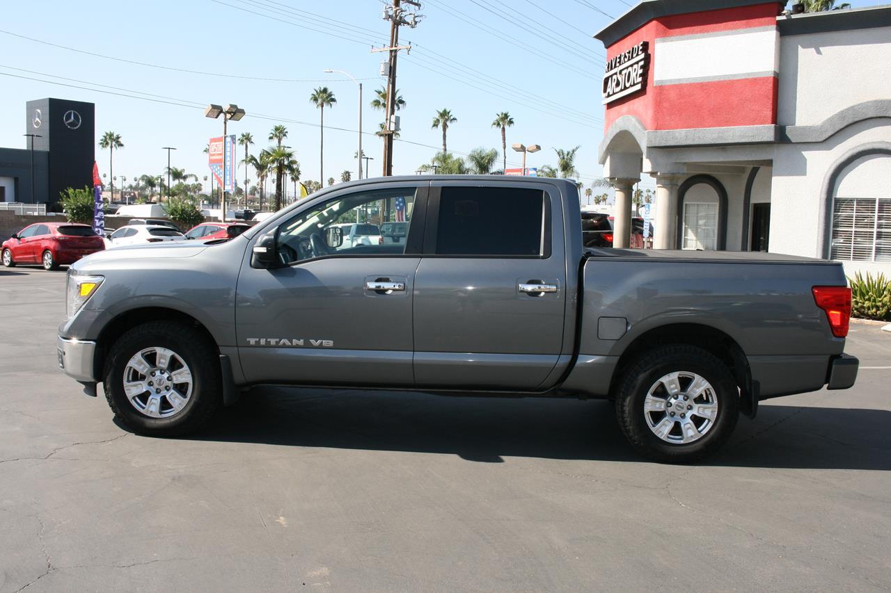 Nissan Titan 4x4 Crew Cab SV 2018