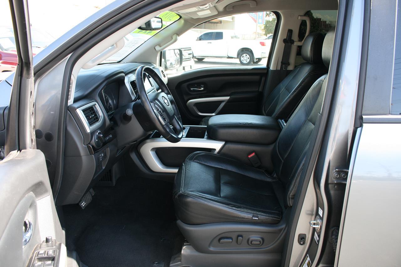 Nissan Titan 4x4 Crew Cab SV 2018