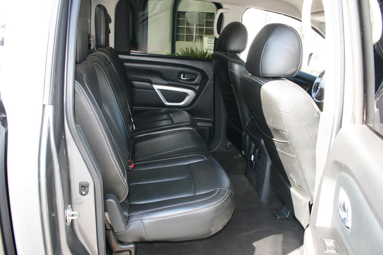 Nissan Titan 4x4 Crew Cab SV 2018